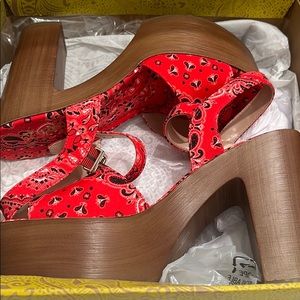 ladies platform sandals